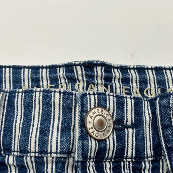American Eagle Blue Striped Shorts Women Size 4 Stretch - Picture 3 of 5